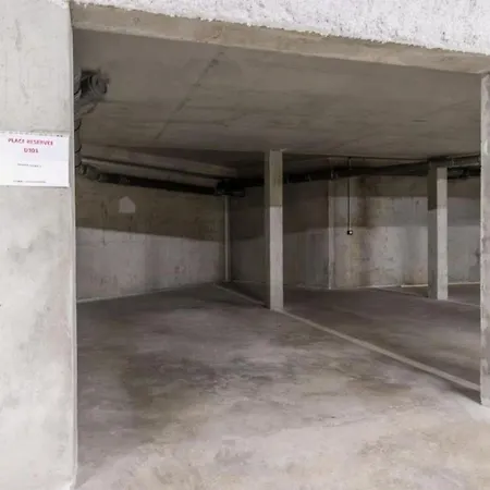 Apartman Modern Flat In Balcony Parking